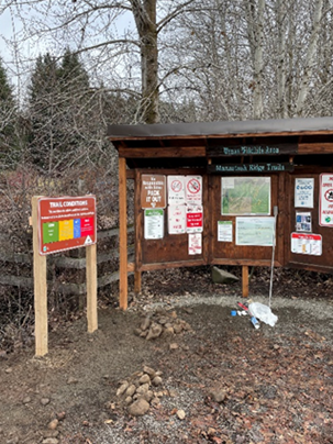 Trail Conditions Sign Designed for the Manastash Ridge Trails.
